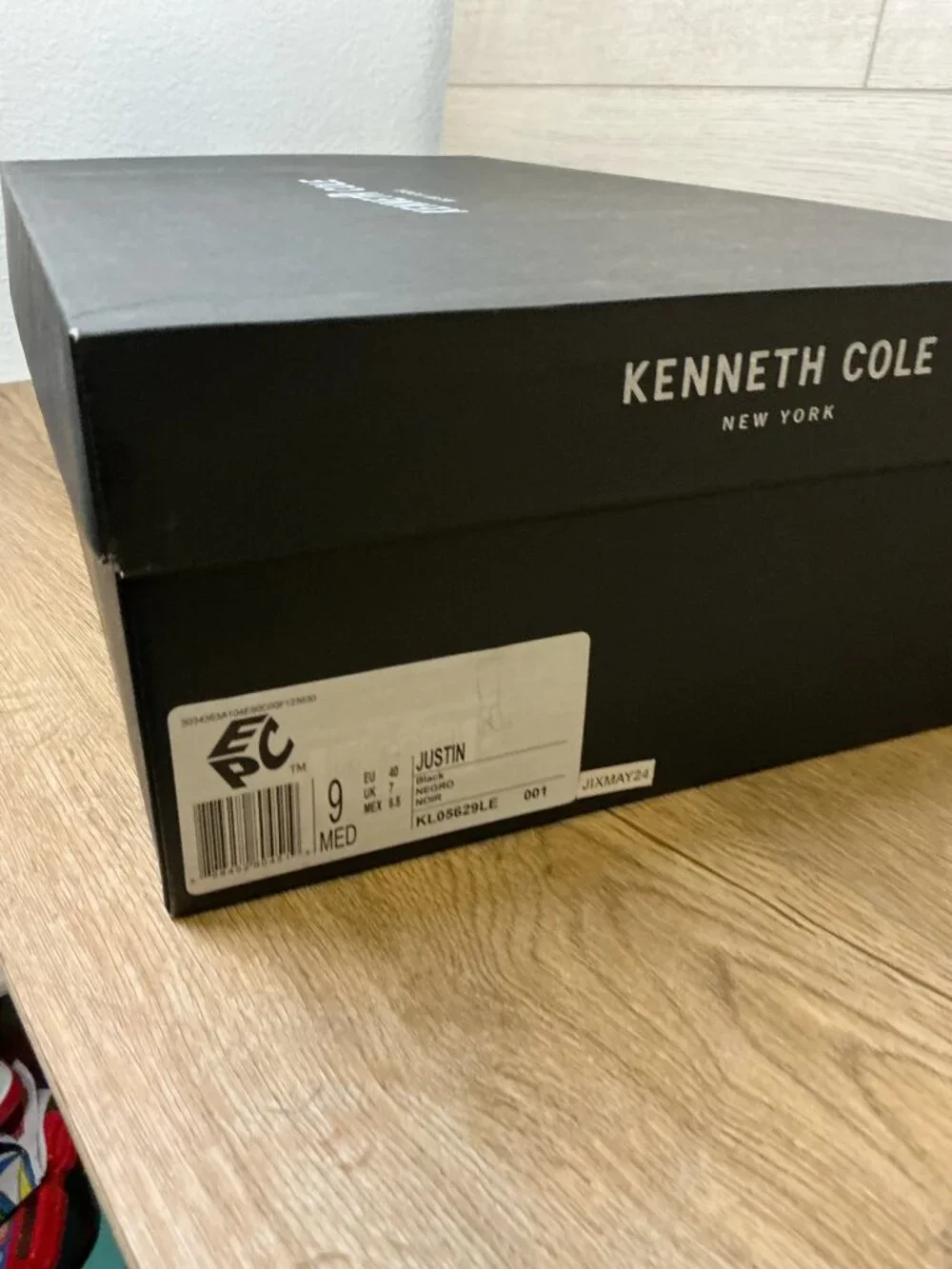 KENNETH COLE New York JUSTIN Knee-High Leather Black Boots 9 M